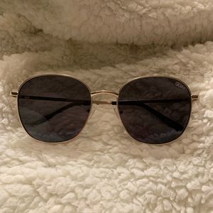 QUAY JEZABELL sunglasses